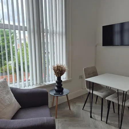 #9 Studio Apartment - Sleeps 4 Portsmouth Exterior photo
